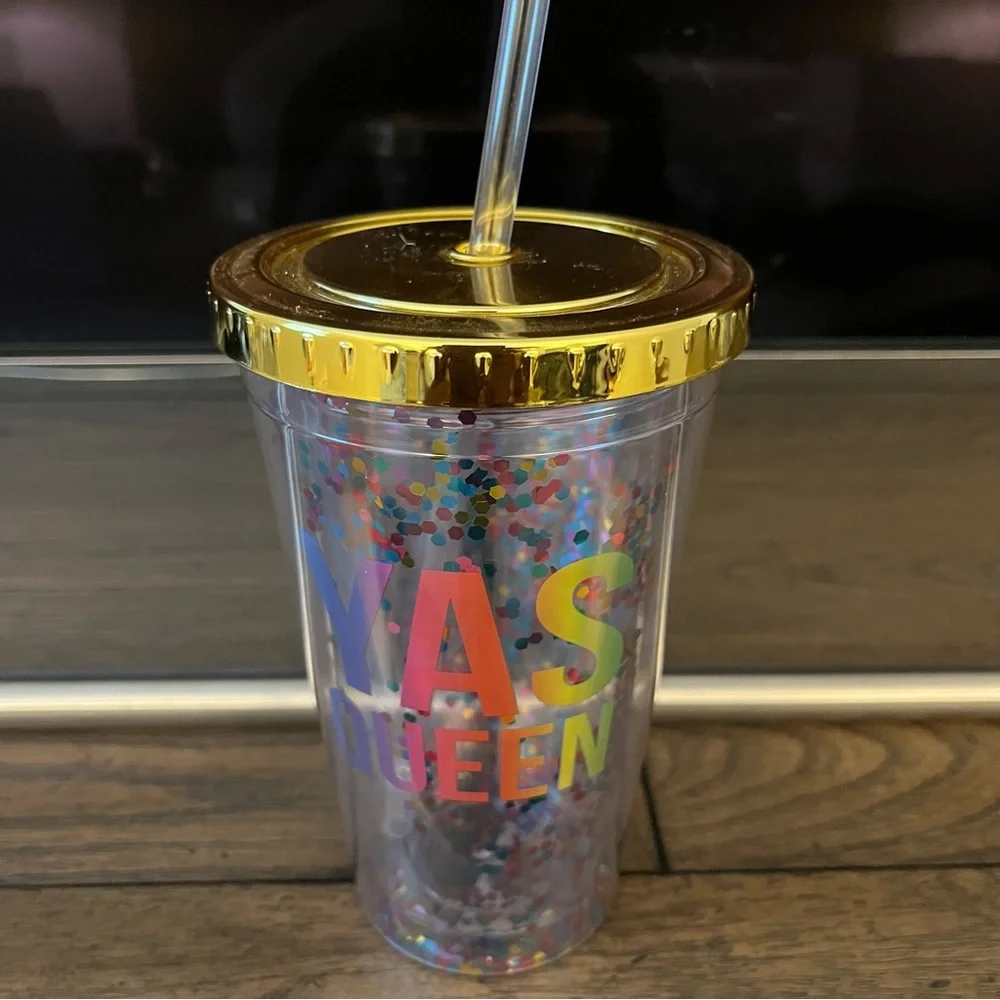 ‘YAS QUEEN’ Confetti Party Tumbler🌈